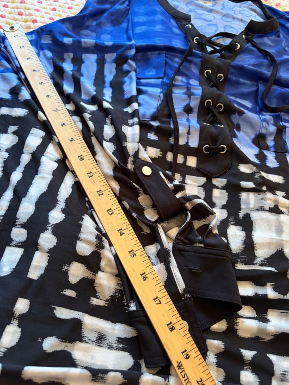 Nygard Blue and Black Graphic Lace-Up Ladies Blouse long Sleeves -Size 2X - Picture 4 of 6